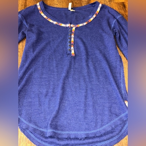 Free People We the Free Top Women Small S Thermal Henley Blue Rainbow Embroidery - Picture 2 of 4